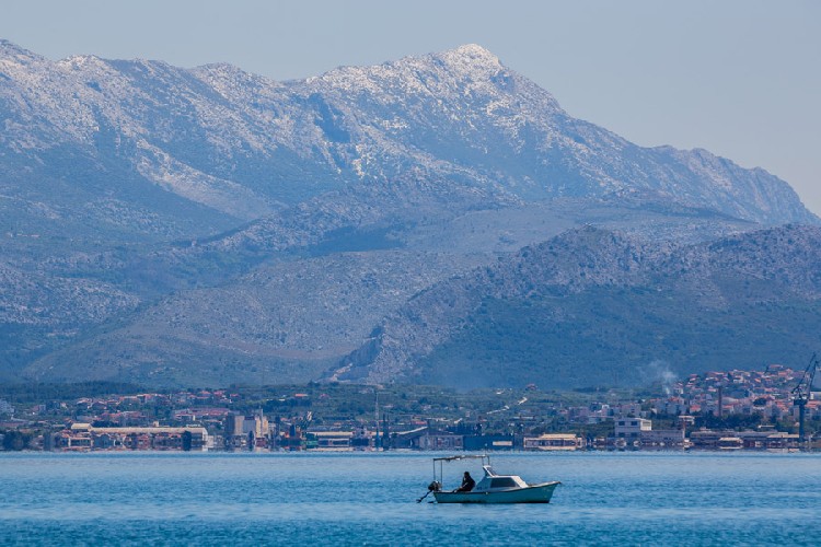 Снег на вершинах Биоково в апреле 2016 г. 