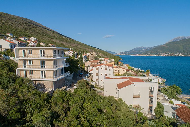 Квартира с видом на море в Крашичи, Черногория