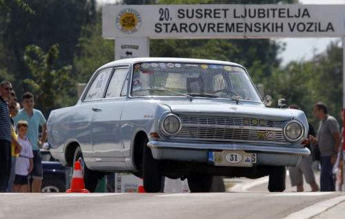 Встреча владельцев раритетных авто в Нови-Саде