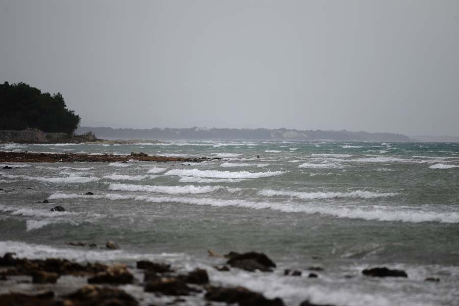 Последствия ветра на побережье Хорватии