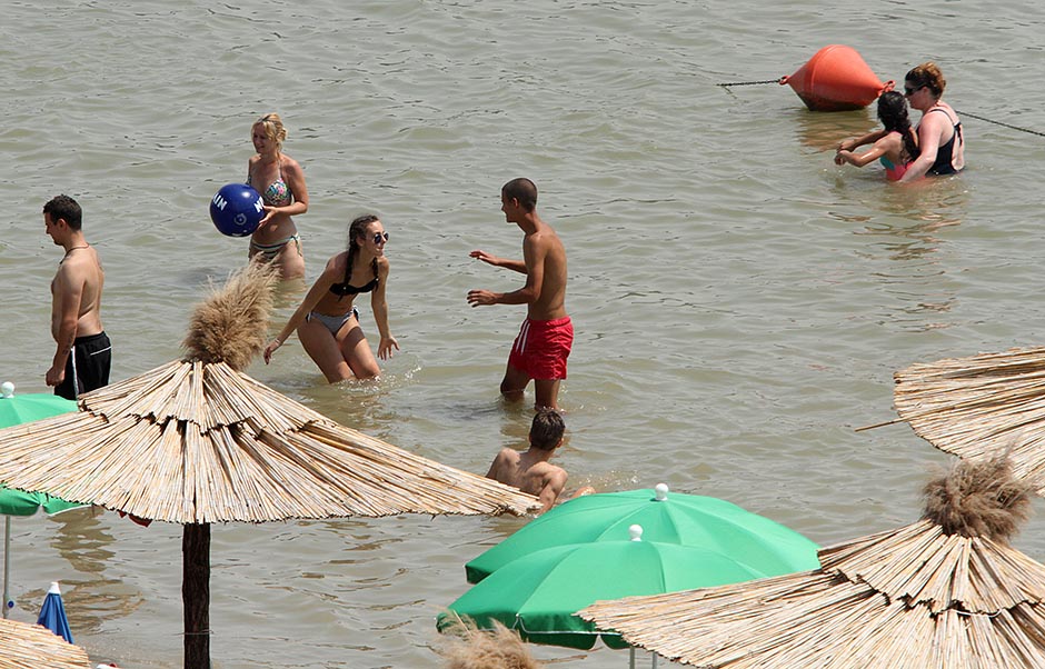 Пляж "Штранд" в Нови-Саде в июле 2016 года