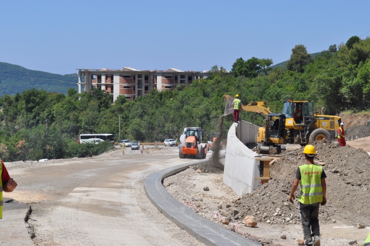 Реконструкция дороги Цетине - Будва. Фото: Cdm.me