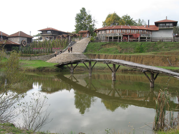 Этносело "Бабина река" в Сербии