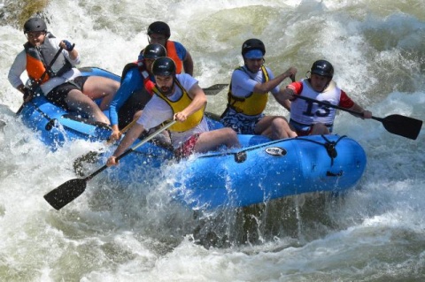 Соревнования по рафтингу на реке Нишава в Сербии