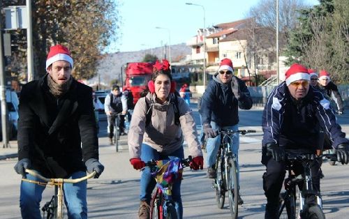 В столице Черногории появятся велосипедные дорожки Велосипедисты в Подгорице. Фото: Biciklo.me