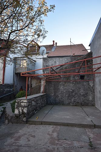Дом в Черногории, в Цетине
