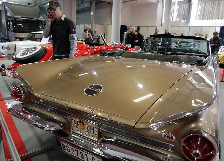 Выставка старинных автомобилей в Белграде в марте 2016 г. 