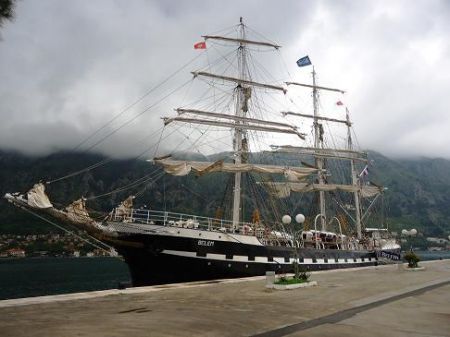 В Котор прибыл парусник со 100-летней историей Парусник Belem в порту Котора. Фото: Radio Kotor