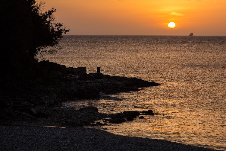 Закат в Пуле в апреле 2016 г.