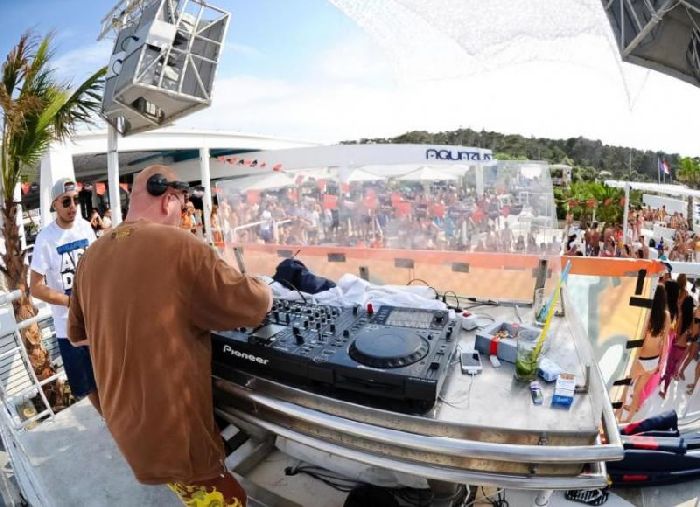 Вечеринка на хорватском острове Паг