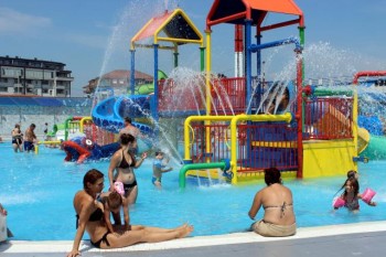 Жаркий августовский день в аквапарке Ягодины