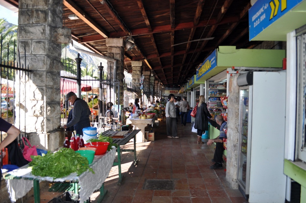 Рынок в Которе