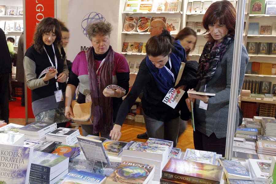 Книжная ярмарка в Пуле