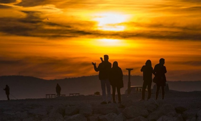 Закат в Сплите. Фото: Jutarnji.hr, Tom Dubravec, EPH Заход солнца на пляже "Жнян" в Сплите