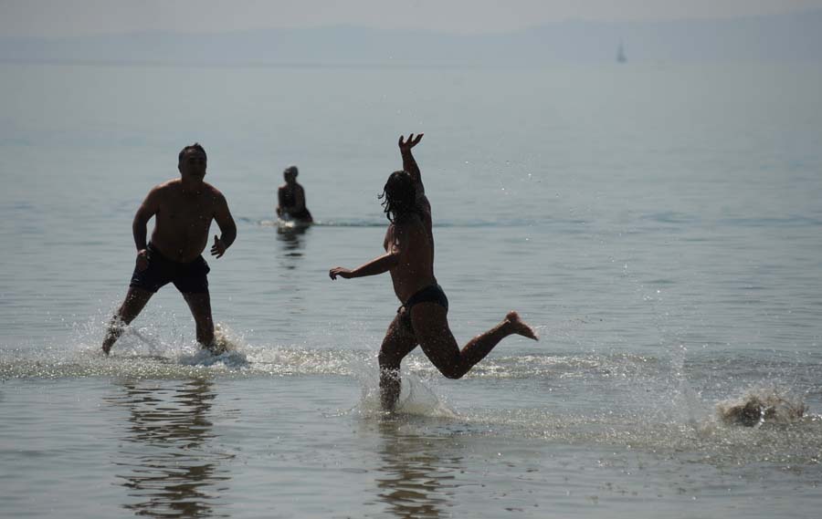 Пляж "Бачвице" в Сплите в апреле