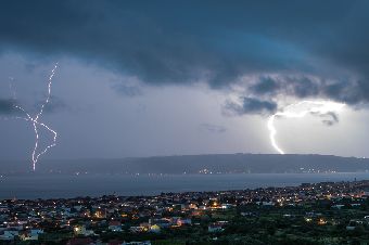Гроза в хорватском Каштел-Стари