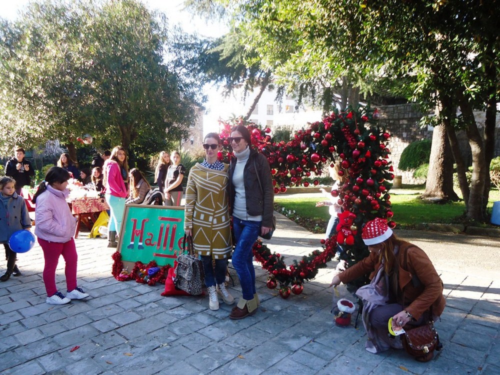 Новогодняя ярмарка в Тивате в декабре 2015 г.
