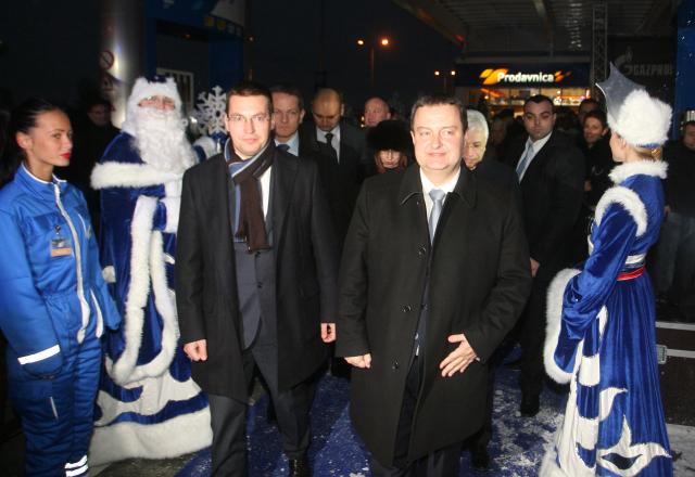 Первая АЗС российской компании "Газпром нефть" в Сербии