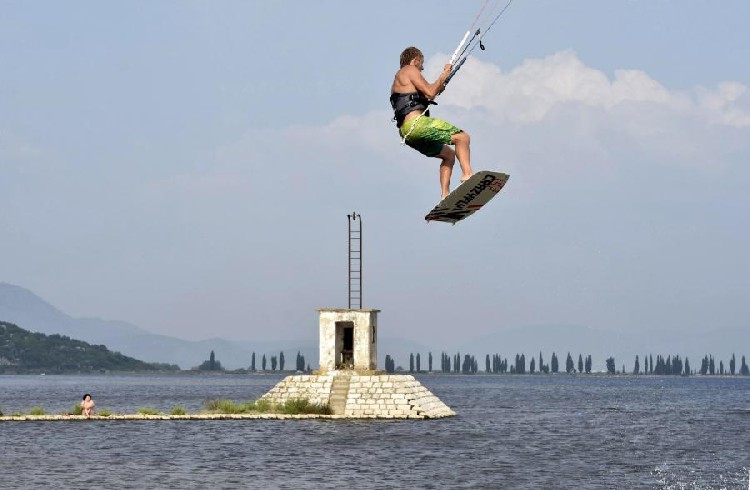 Кайтсефринг в устье реки Неретвы летом 2016 года