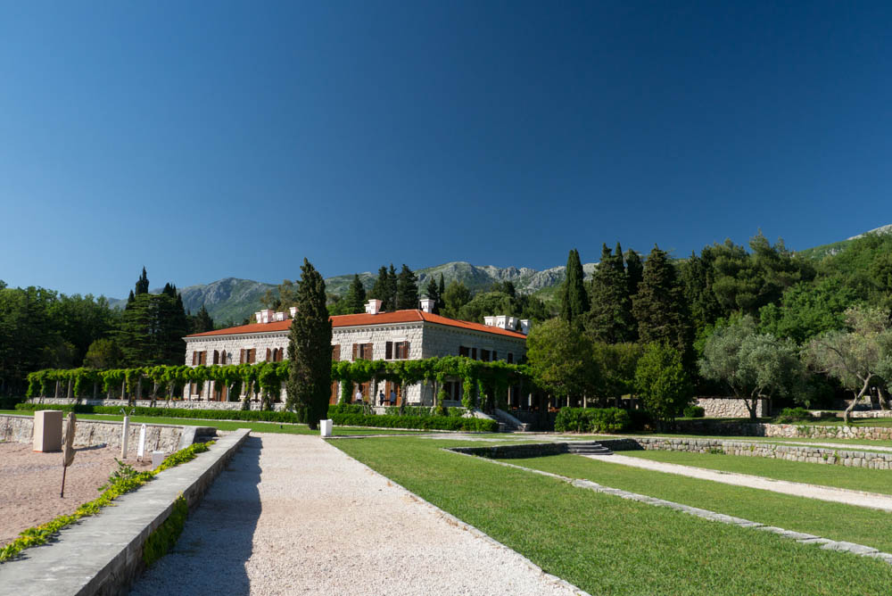 Элитная вилла "Милочер" на черногорском курорте Свети-Стефан