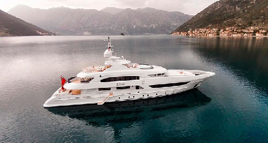 Базирующаяся в Тивате суперъяхта "Елена" - победитель премии World Superyacht Awards 2015 Суперъяхта