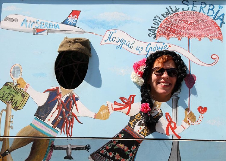 Скадарлия. Фото: Mondo, Goran Sivački Начало летнего сезона 2016 г. в белградском квартале Скадарлия