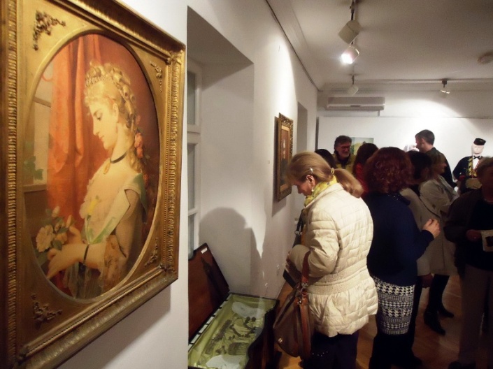 В Тивате открылась выставка предметов быта XVIII и XIX веков