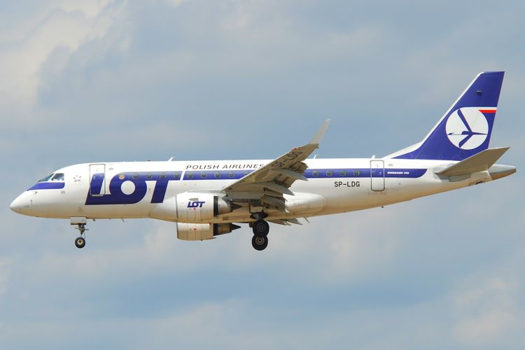 Самолет авиакомпании LOT. Фото: Wikimedia Commons