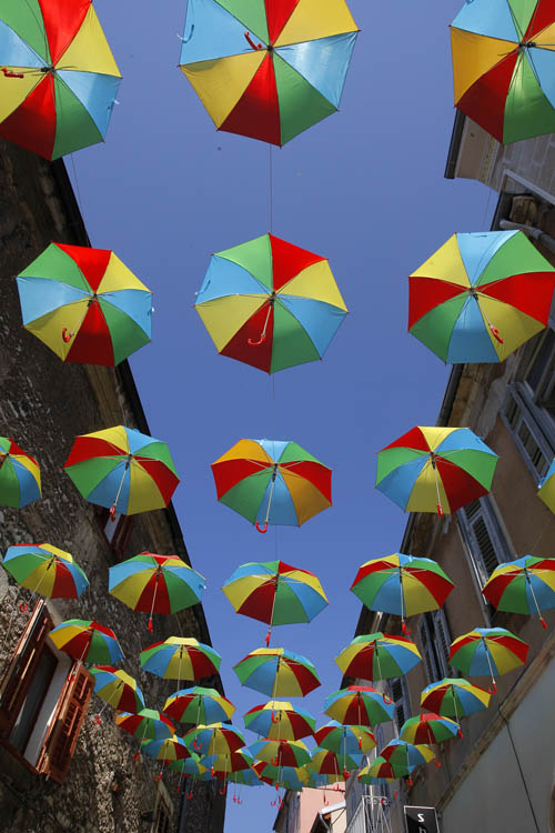 Старт фестиваля уличных волшебников в хорватской Пуле