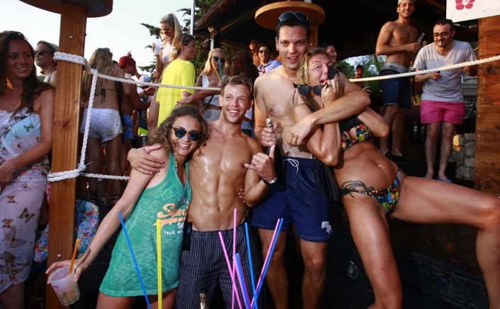 Пляжная вечеринка на острове Хвар