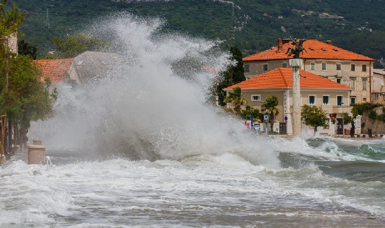 Непогода в Далмации в июне 2016 г. 