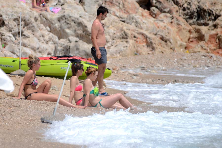 Пляж "Банье" в Дубровнике в июне