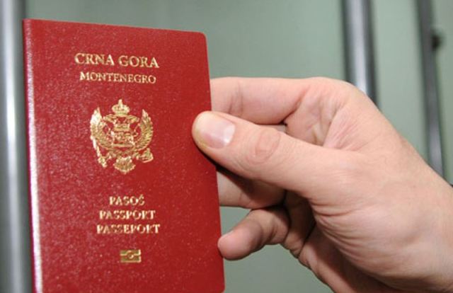 Черногорский и российский паспорта имеют одинаковую "силу" Черногорский паспорт. Фото: Bankar.me