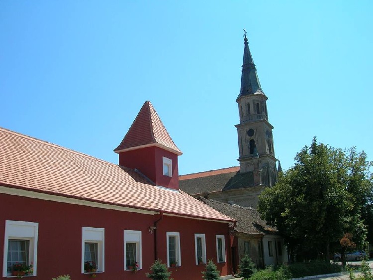 Дворец "Каштель" в селе Ечка  