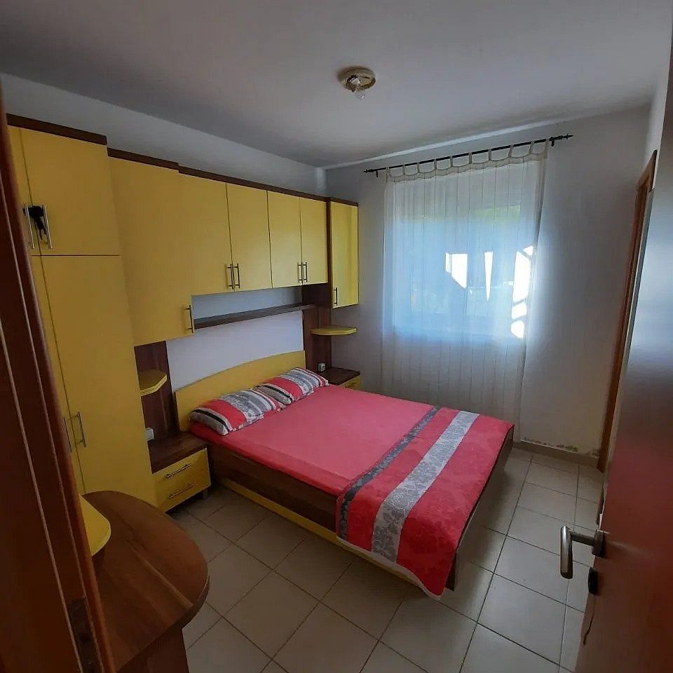 Трехкомнатная квартира в Петроваце, Черногория