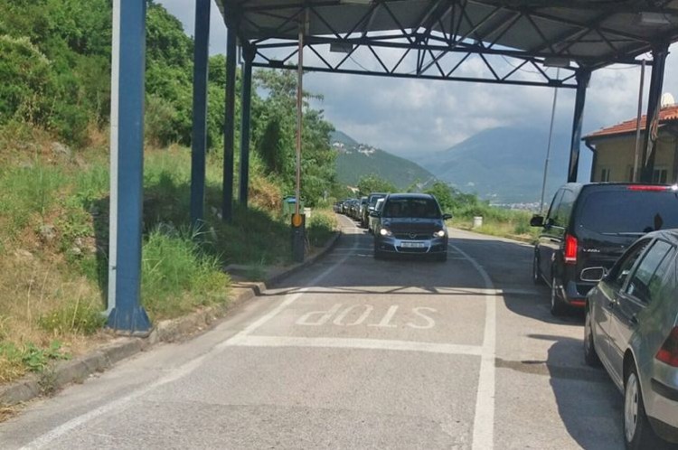 Черногорский пограничный пост Kobila на границе с Хорватией. Фото: Radiojadran.com