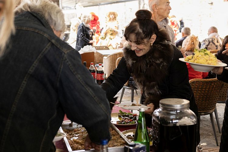 Рыбный гастрономический праздник «Срделада» в Будве