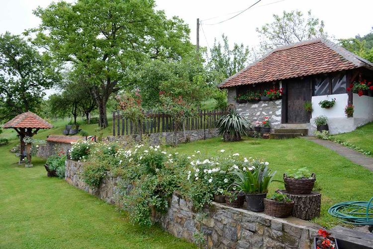 Село Влакша в центральной Сербии