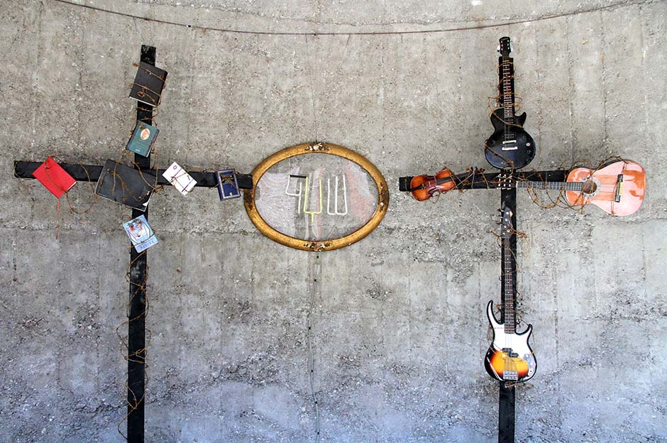 Железный "Джими Хендрикс" на выставке в Белграде 