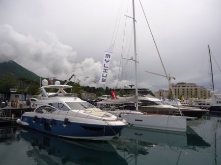 В Тивате открылась выставка яхт Nautic Show Выставка яхт Nautic Show в Тивате. Фото: Vijesti.me, Siniša Luković