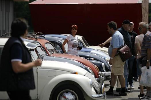 Выставка автомобилей "Фольксваген-жук" в Белграде