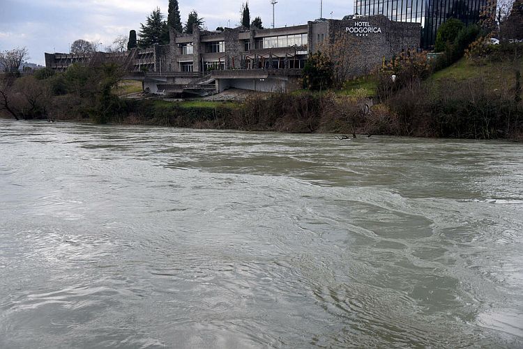 Последствия наводнения в Подгорице 