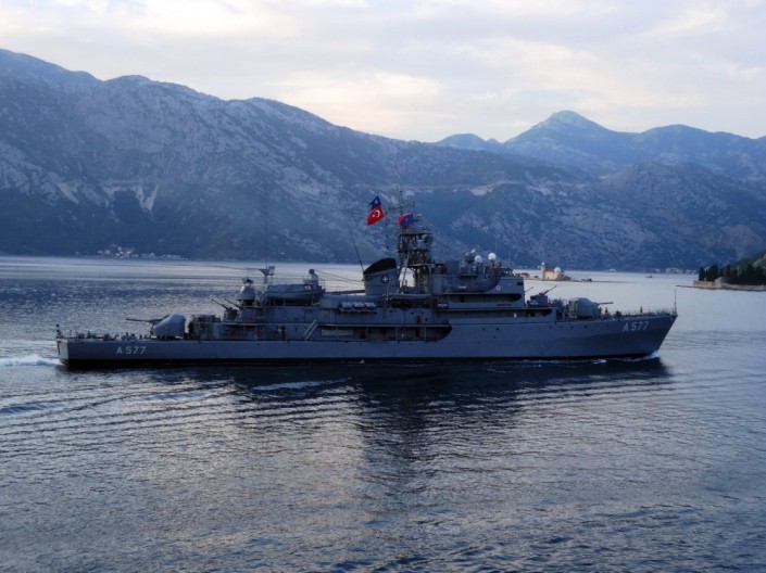 В Бока-Которской бухте в первый раз прошли военные учения Черногории и НАТО Военные учения НАТО в Бока-Которской бухте. Фото: Bokanews.me