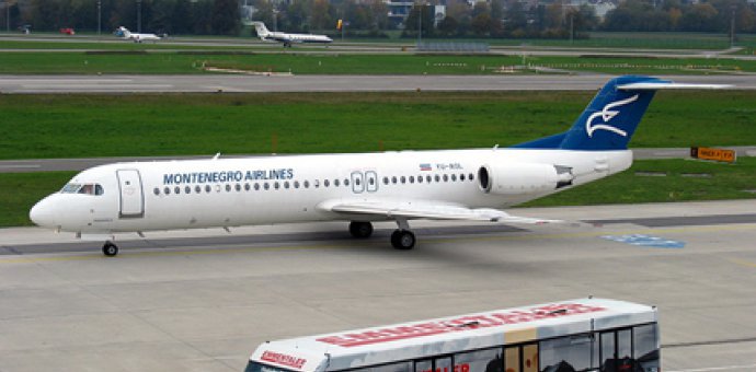 Самолет авиакомпании Montenegro Airlines. Фото: Portalanalitika.me