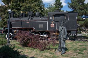 Памятник машинисту в Нови-Саде