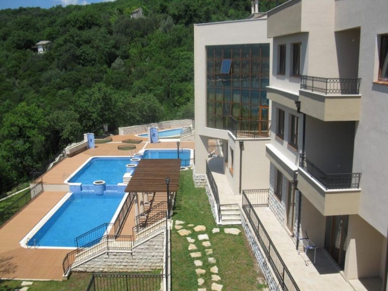 Апартаменты в Черногории, в Герцег-Нови