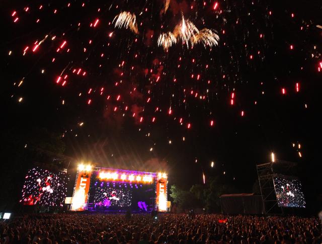 Открытие музыкального фестиваля EXIT в сербском Нови-Саде