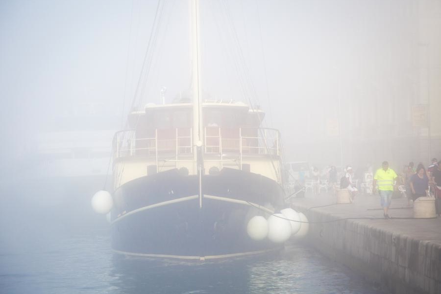 Туман в Сплите в августе 2016 года