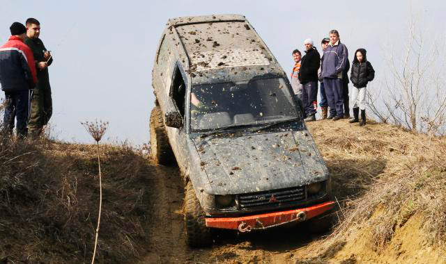 Гонки на внедорожниках в сербском Чуруге