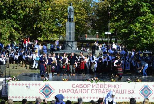 Праздник урожая винограда в сербском городе Топола